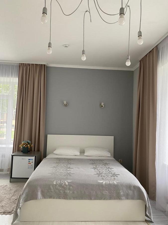 Scandi Hotel Makinsk Eksteriør billede