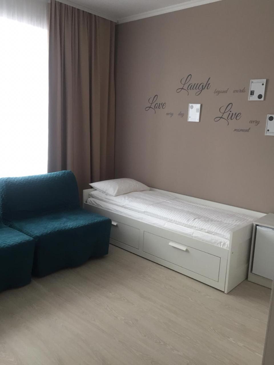 Scandi Hotel Makinsk Eksteriør billede